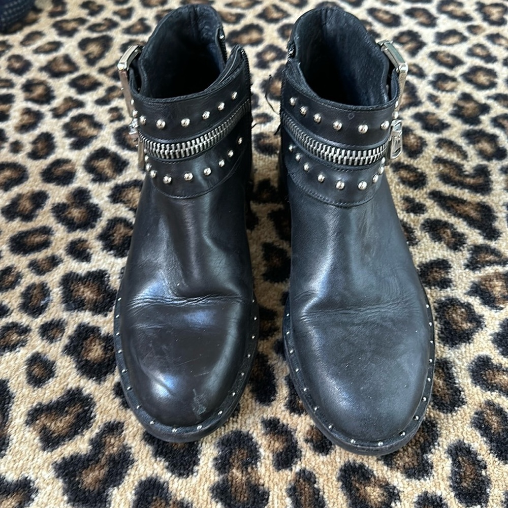 Charles David women’s boots size 38 made in Italy